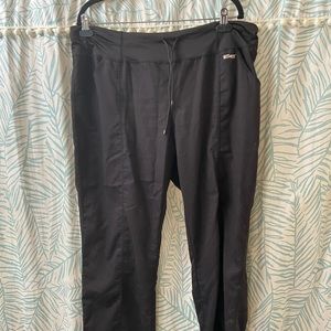 Grey’s Anaomty active women’s black XLT scrubs